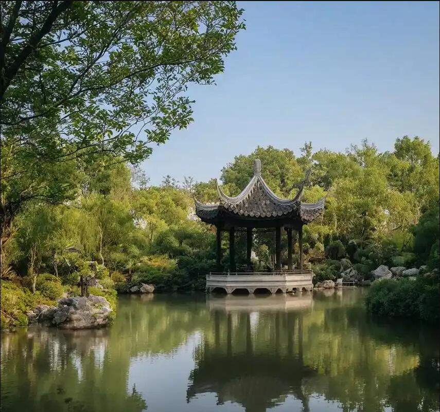 永川赤裸餐饮有限公司